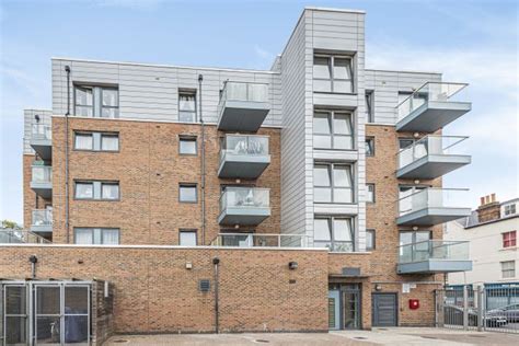 Apartments for sale hither green  Reduced on 18/05/2023 by Kinleigh Folkard & Hayward - Sales, Lee